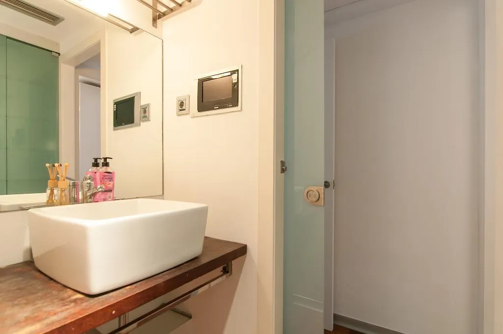 Apartment Travessera De Gracia Barcelona Spain